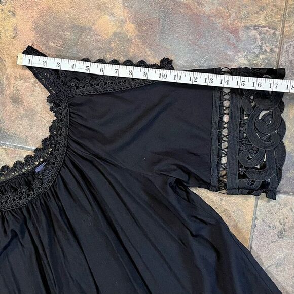 Swimsuits For All Vera Black Crocheted Cold Shoulder Coverup 6/8 - Picture 6 of 12